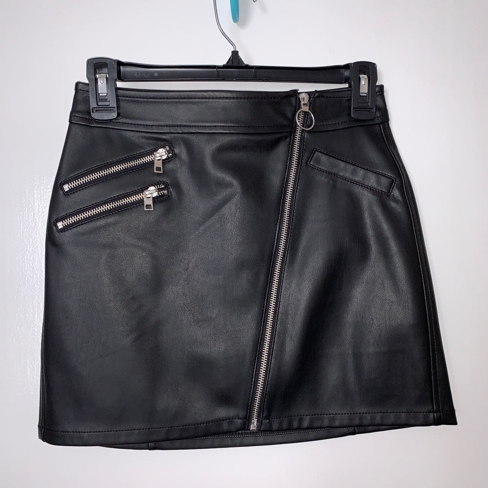 NWT Cute Express Mini Skirt